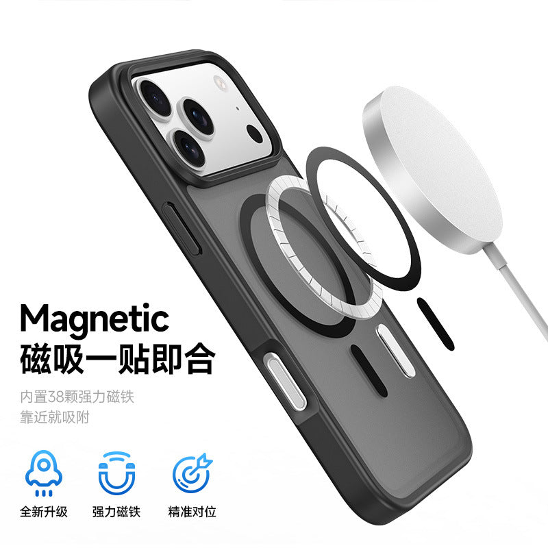 In stock, it is suitable for iPhone17 Pro magnetic skin suction mobile phone case, Apple 17 anti-drop rear case transparent cover wholesale.