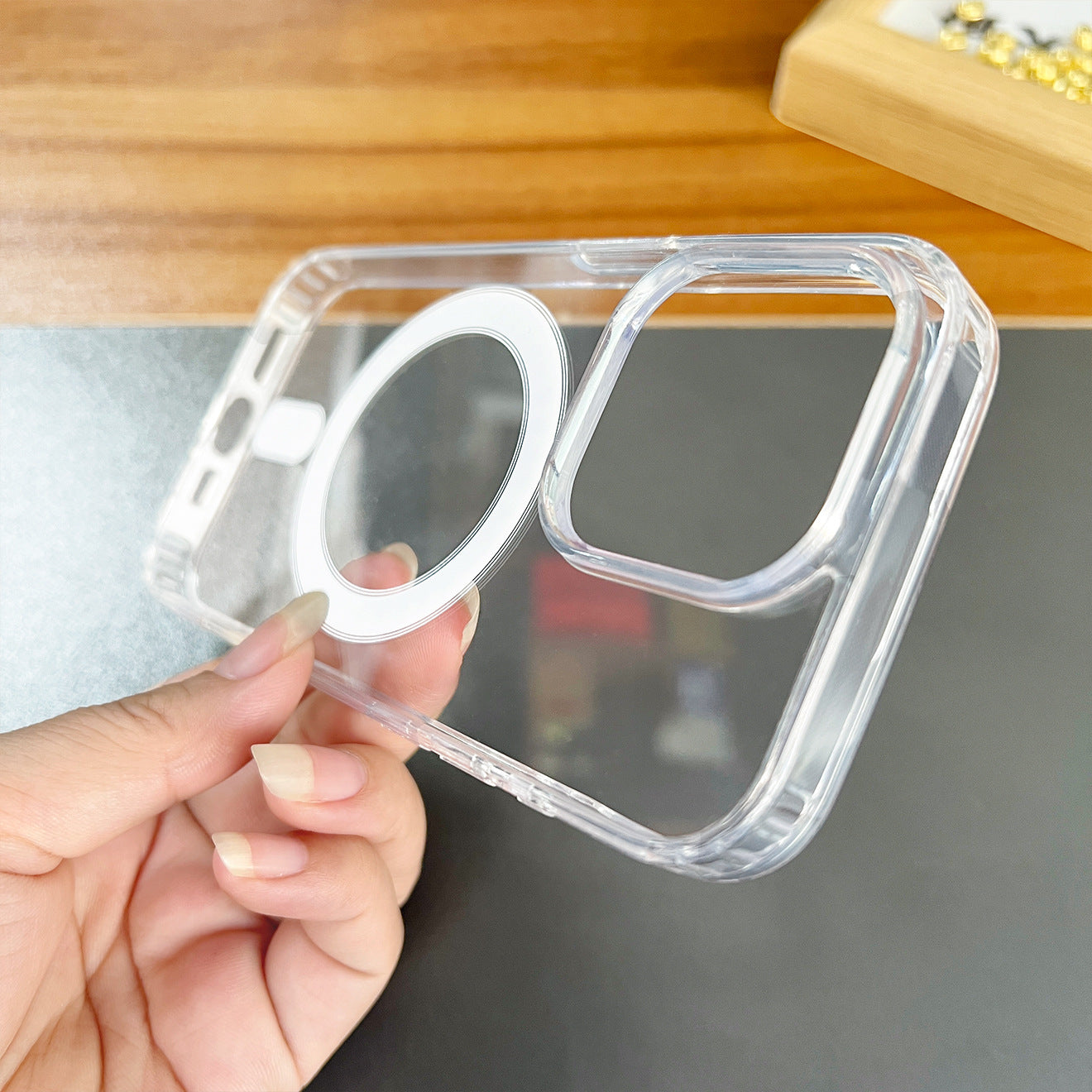 Suitable for Apple 12 magnetic case 7/8 large hole 13 acrylic 17ProMax anti-drop 16Pro transparent 14 protective cover