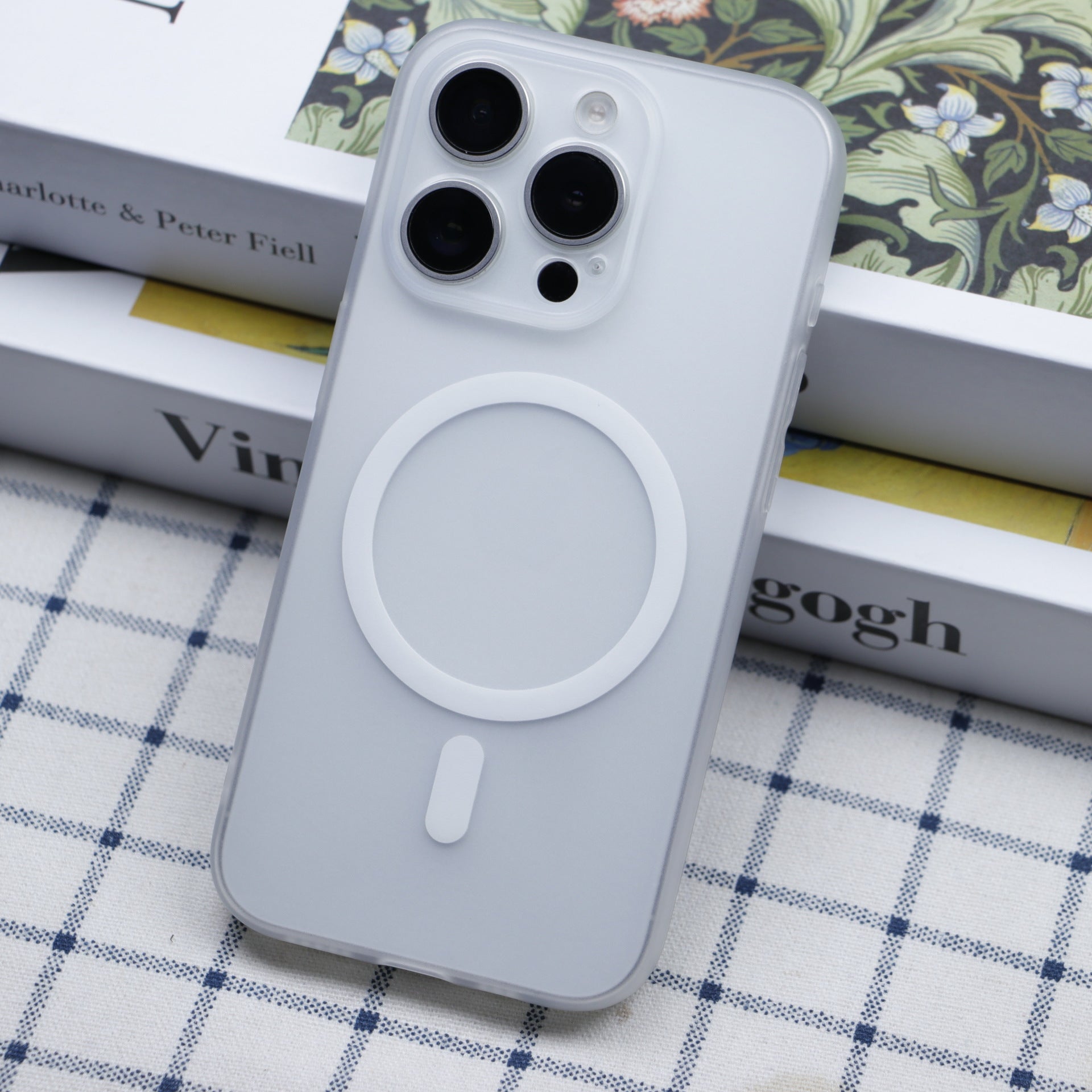 Applicable to Apple 16 series mobile phone case magnetic suction 15promax simple translucent black matte anti-drop protective cover