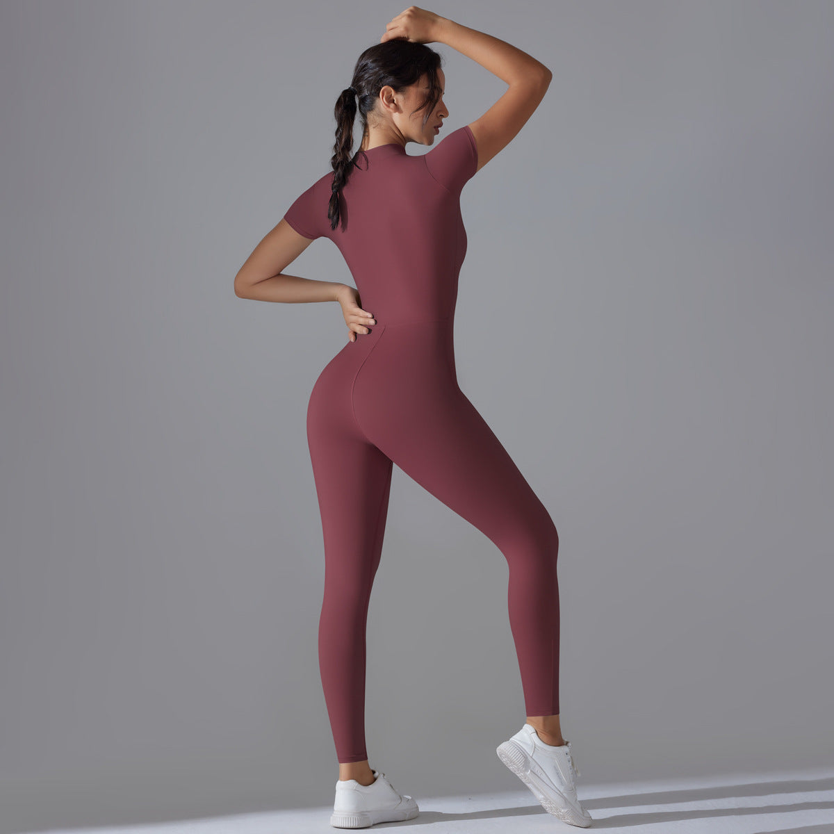 European and American nude zipper short-sleeved yoga clothes onesie quick-drying breathable outdoor sports tight onesie fitness clothes